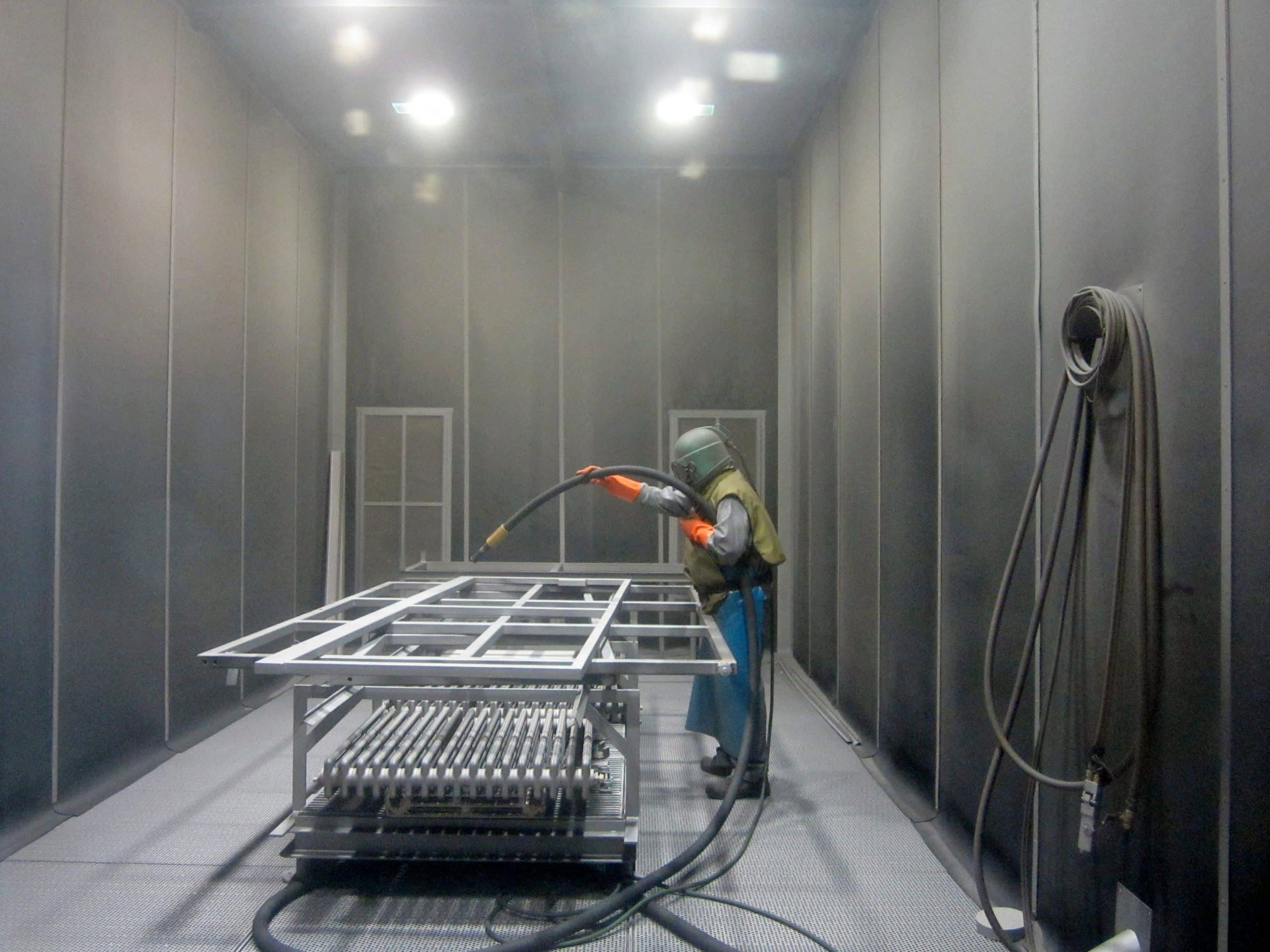 Slyngrense- og sandblåsekabiner - Paintbox Pro (10)